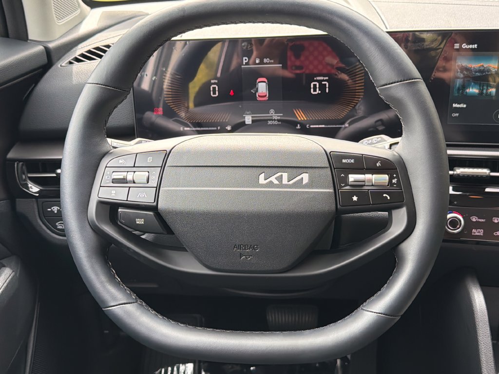 Used 2026 Kia Sportage EX FWD image 24