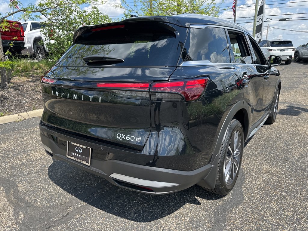 Certified 2026 INFINITI QX60 Luxe w/ Cargo Package AWD/4WD image 5