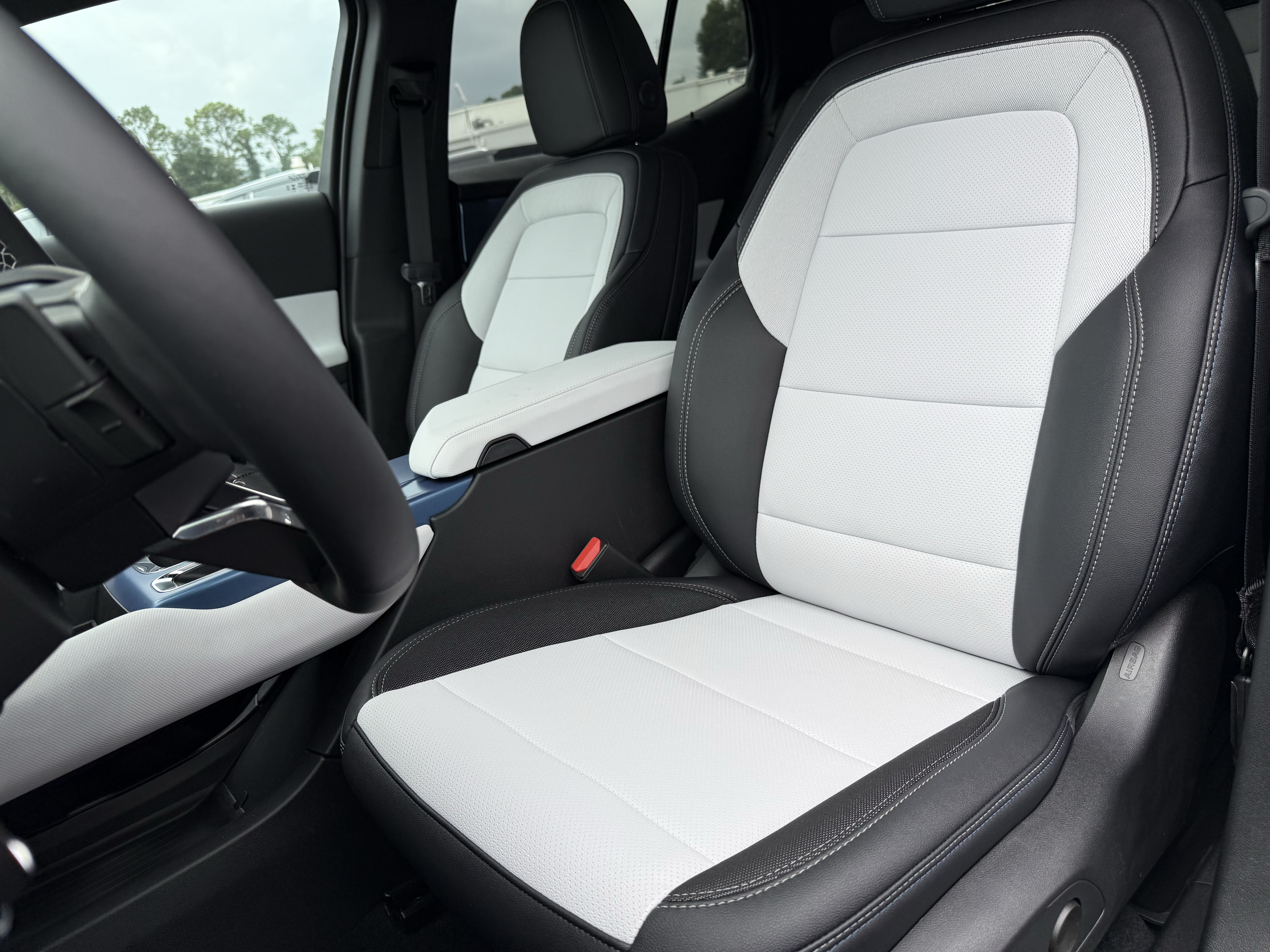 New 2026 Chevrolet Equinox EV LT FWD image 16