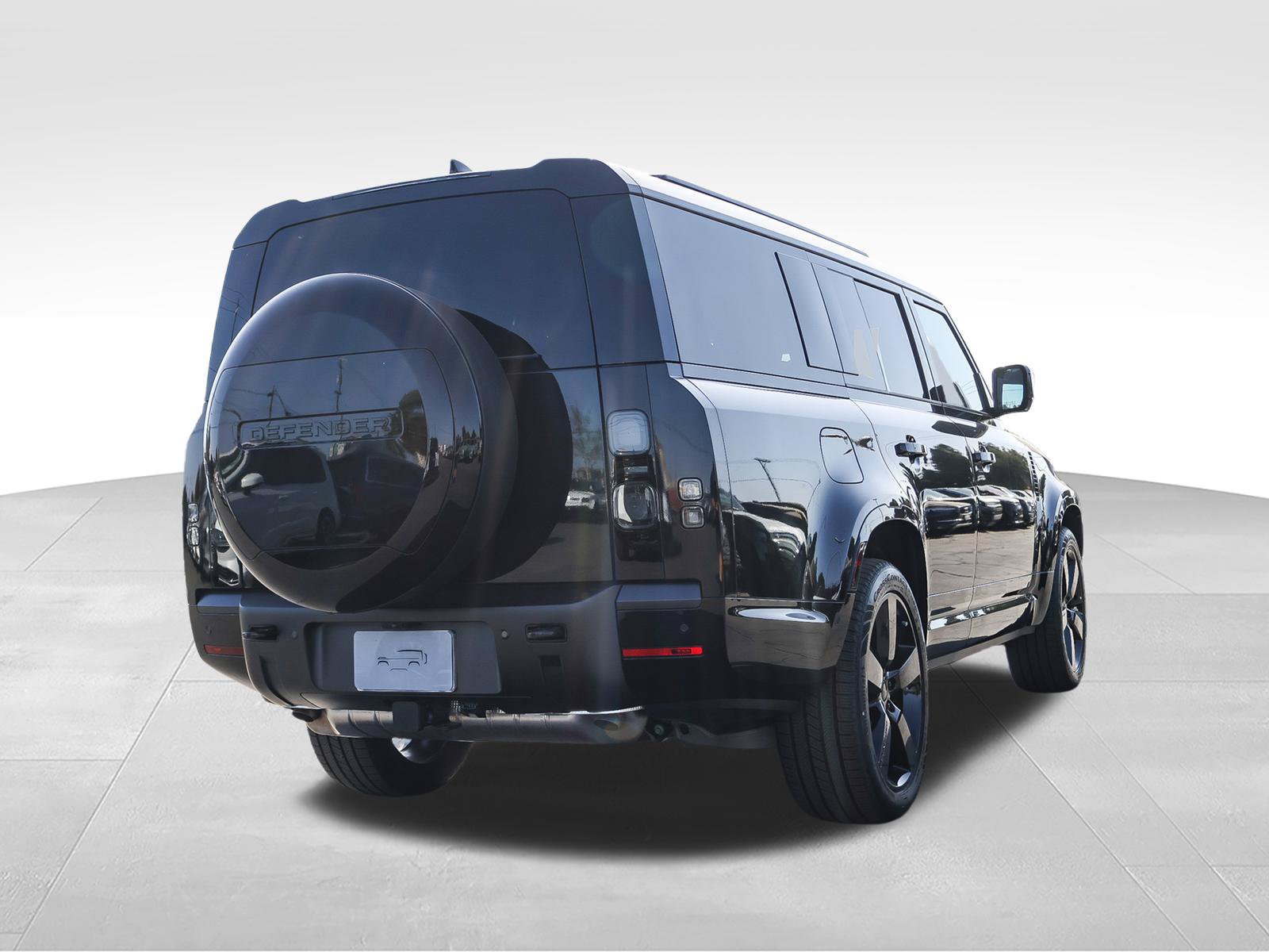 New 2026 Land Rover Defender 130 X-Dynamic SE AWD/4WD image 4