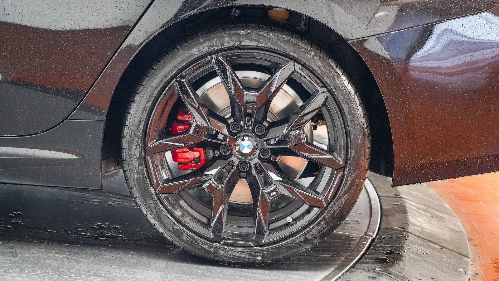 New 2026 BMW 330i Sedan w/ M Sport Package image 9