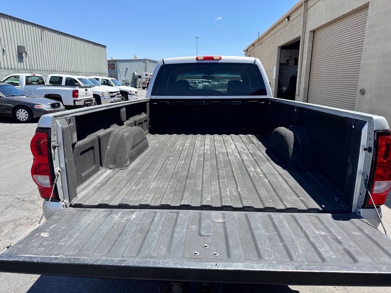 Used 2006 Chevrolet Silverado 3500 LT w/ Heavy-Duty Power Package AWD/4WD image 21