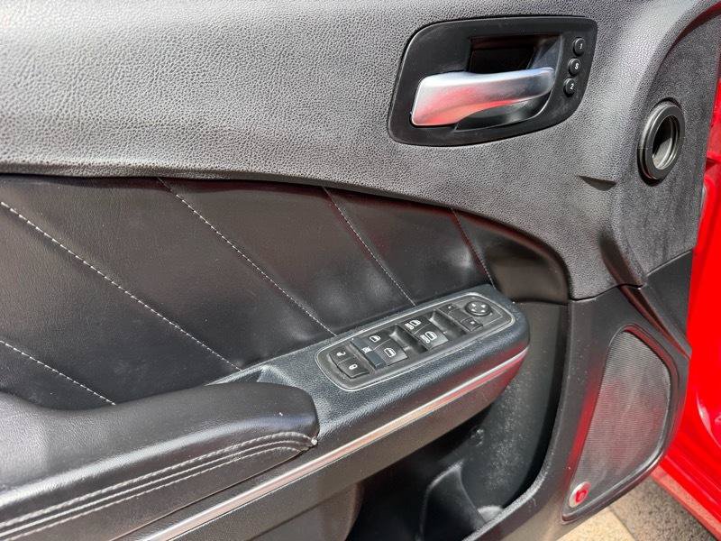 Used 2016 Dodge Charger R/T w/ Plus Group RWD image 39