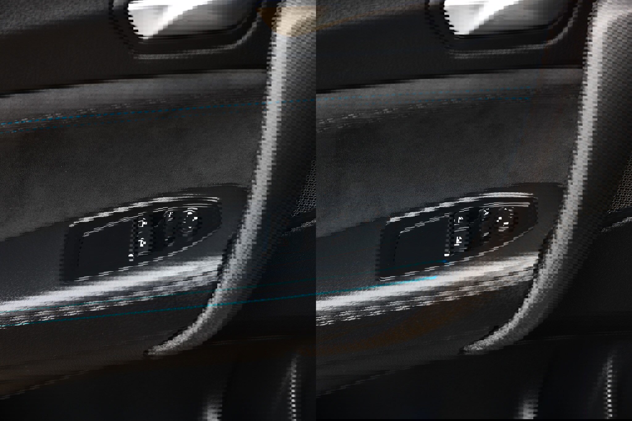 Used 2018 BMW M2 image 50