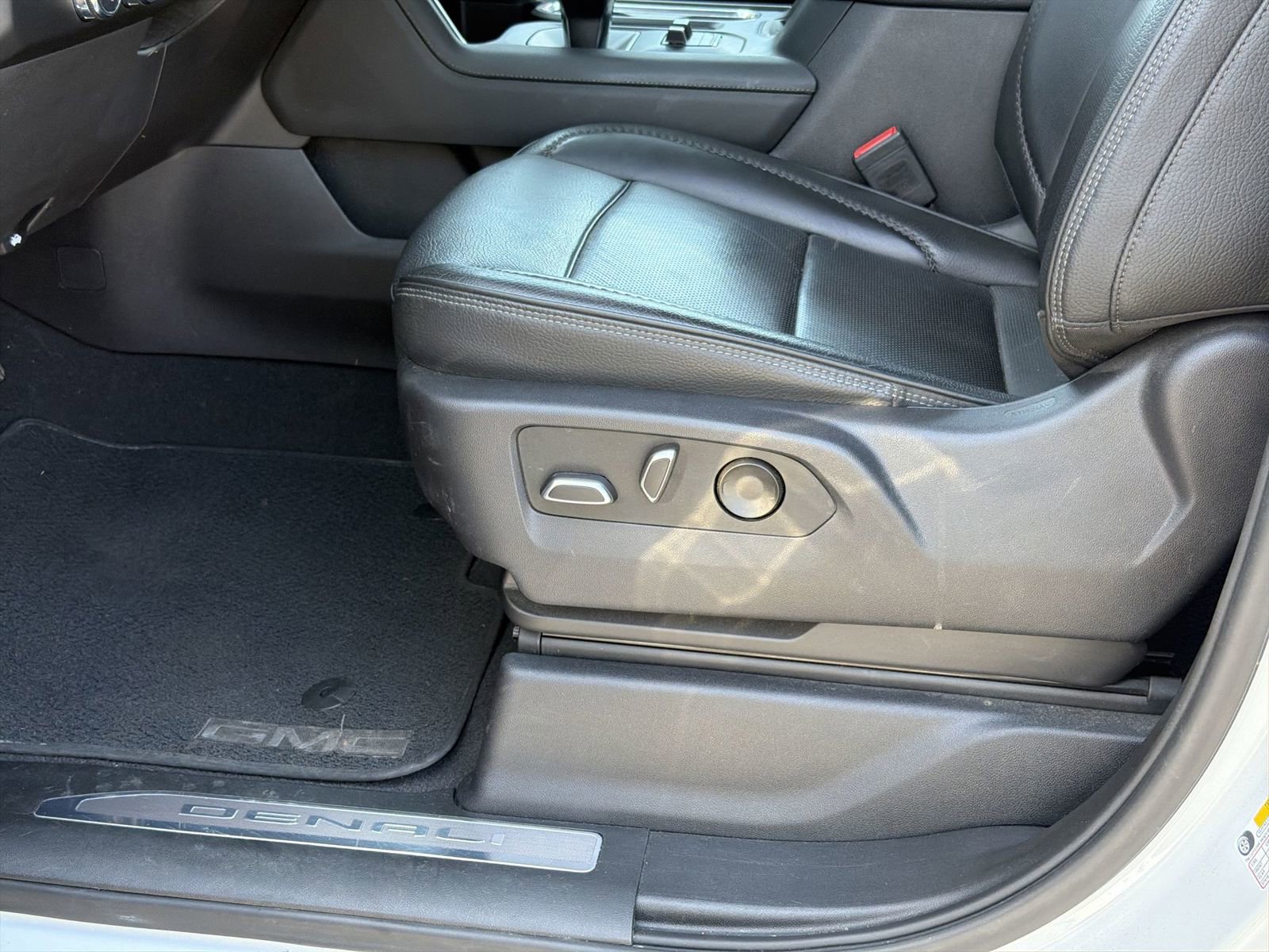 Used 2023 GMC Sierra 1500 Denali image 17