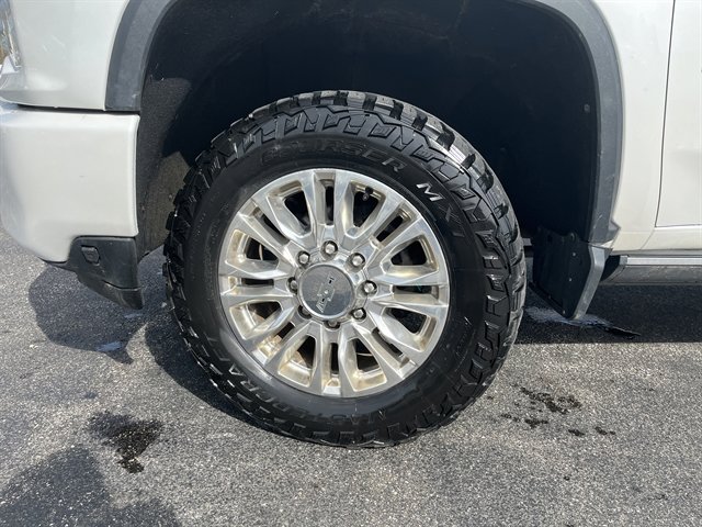 Used 2021 Chevrolet Silverado 2500 High Country w/ Z71 Off-Road Package AWD/4WD image 13