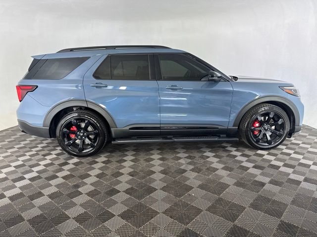 Used 2025 Ford Explorer ST AWD/4WD image 6