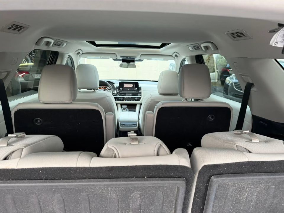 Used 2025 Nissan Pathfinder SV w/ SV Premium Package AWD/4WD image 15