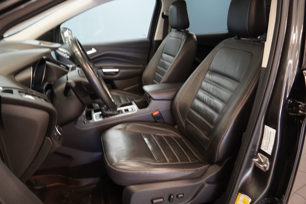 Used 2018 Ford Escape SEL image 3