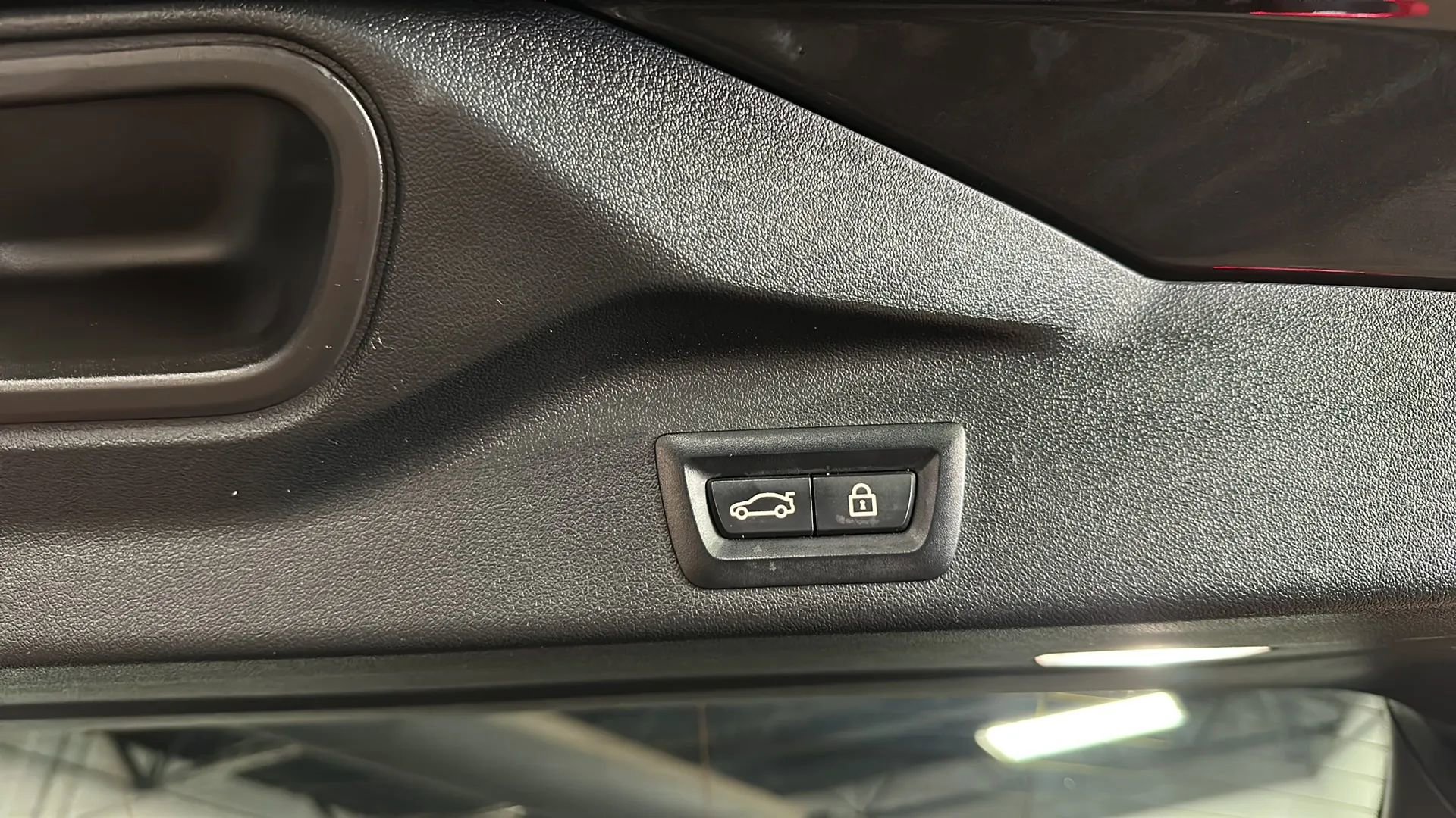 Used 2022 BMW X5 xDrive40i w/ Premium Package image 14