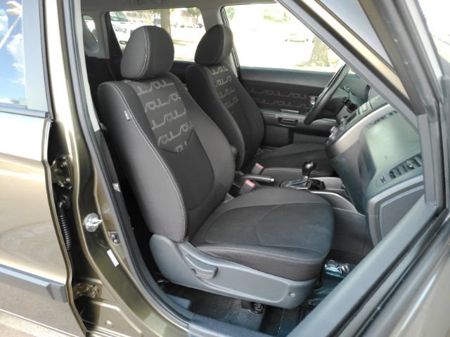 Used 2012 Kia Soul + w/ Audio Pkg FWD image 19