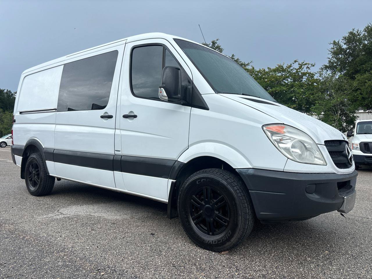 Used 2013 Mercedes-Benz Sprinter 2500 image 4