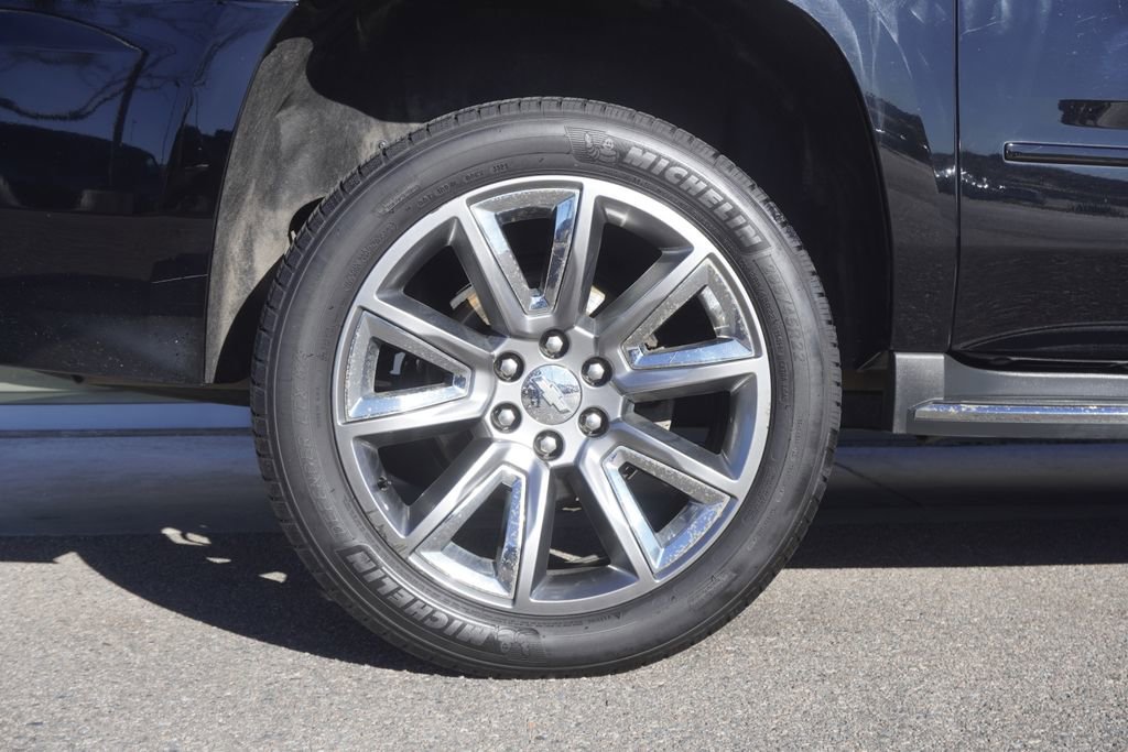 Used 2017 Chevrolet Suburban Premier image 36