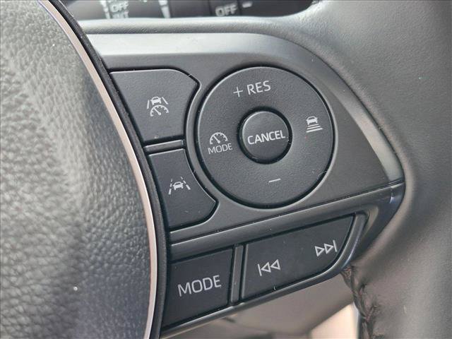 Used 2025 Toyota Corolla Cross LE FWD image 15