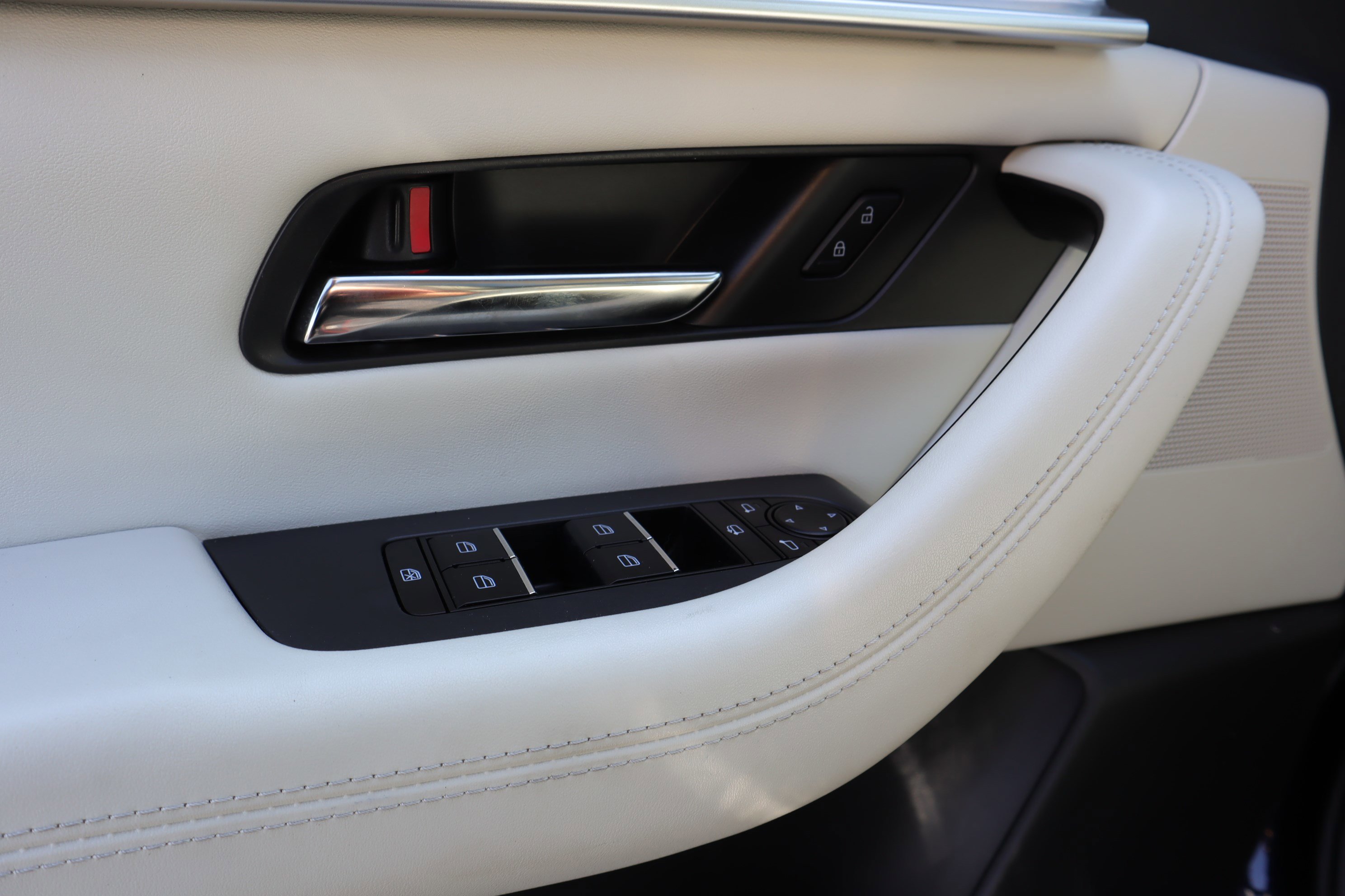 Certified 2024 MAZDA CX-90 Plug-In Hybrid w/ Premium Plus AWD/4WD image 22