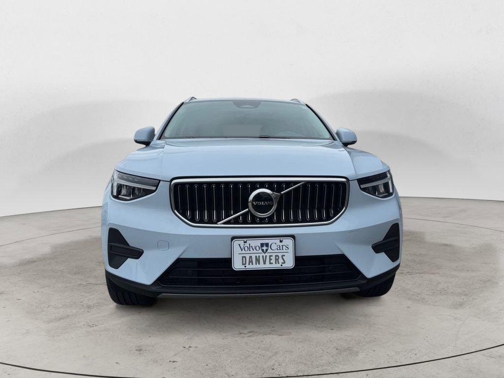 Used 2025 Volvo XC40 B5 Core AWD/4WD image 28
