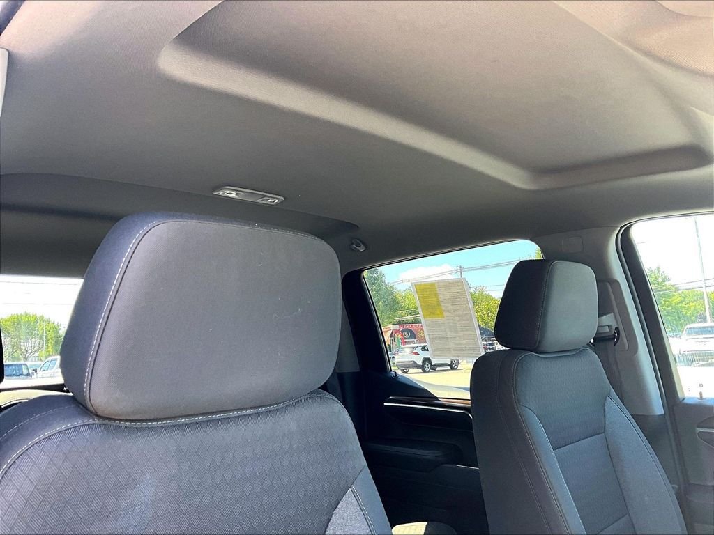 Used 2023 Chevrolet Silverado 1500 LT AWD/4WD image 22