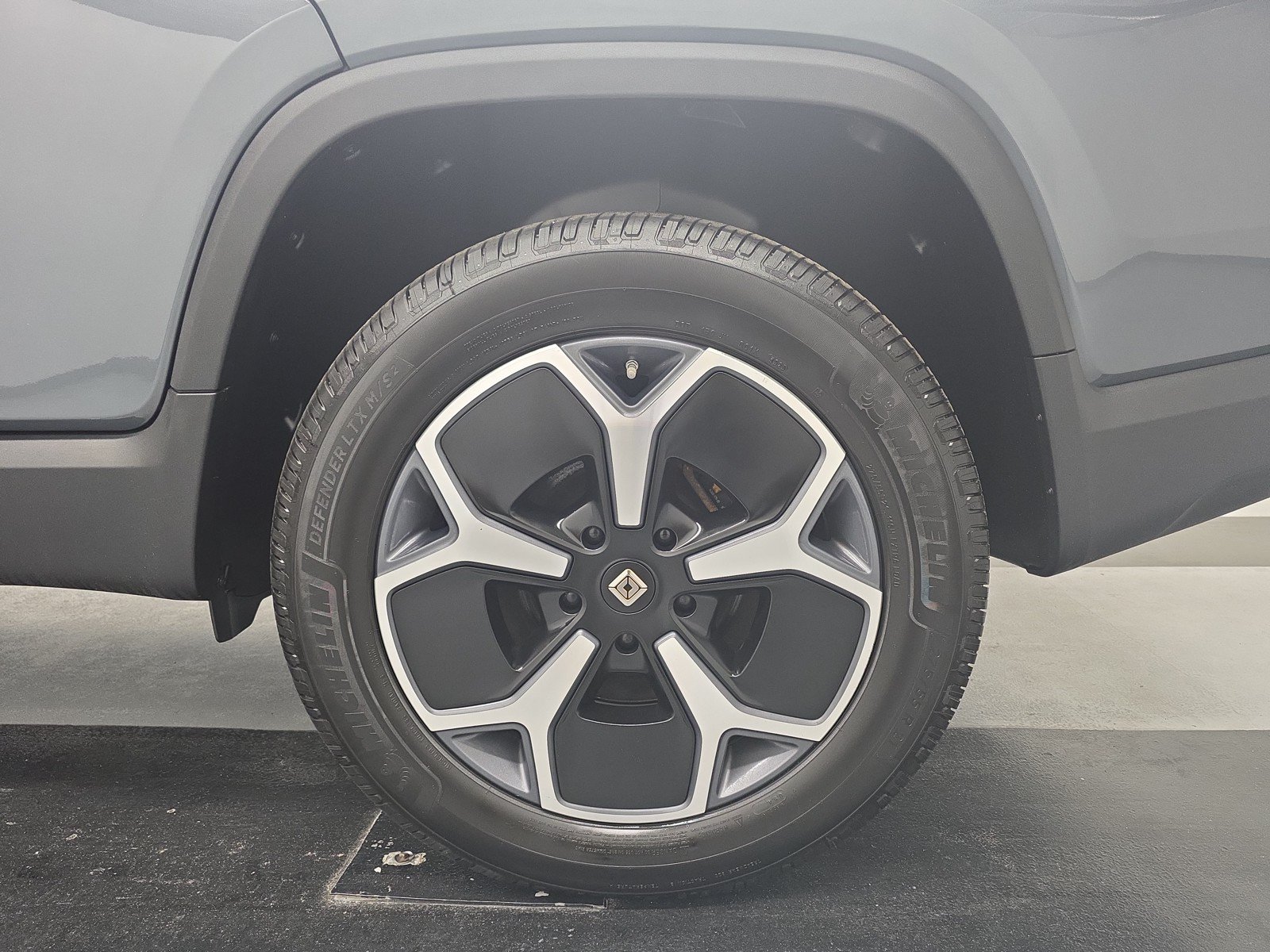 Used 2022 Rivian R1T Adventure AWD/4WD image 10