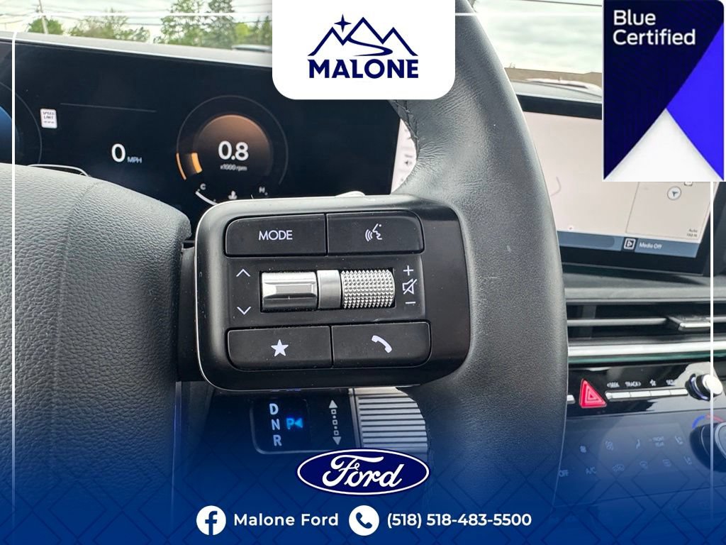 Used 2024 Hyundai Santa Fe Limited AWD/4WD image 11