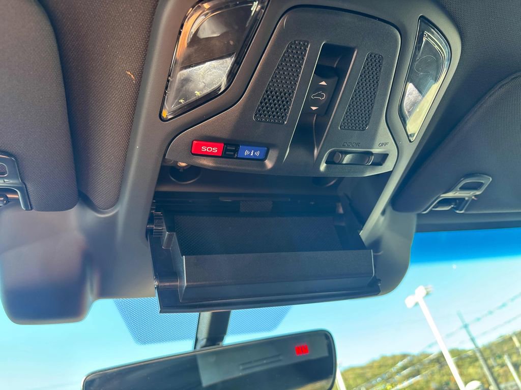 Used 2022 Subaru Outback Wilderness w/ Wilderness Package image 34