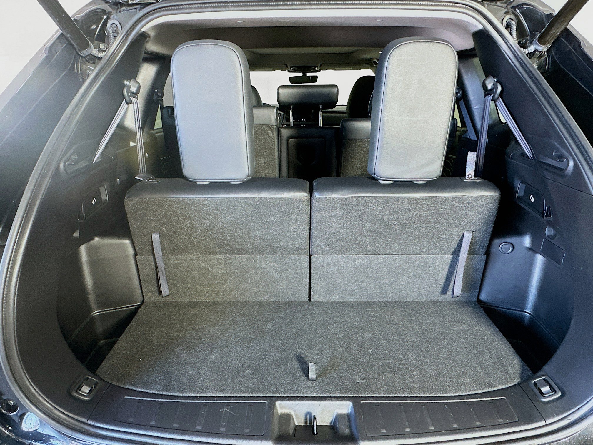 Used 2025 Mitsubishi Outlander SEL image 30