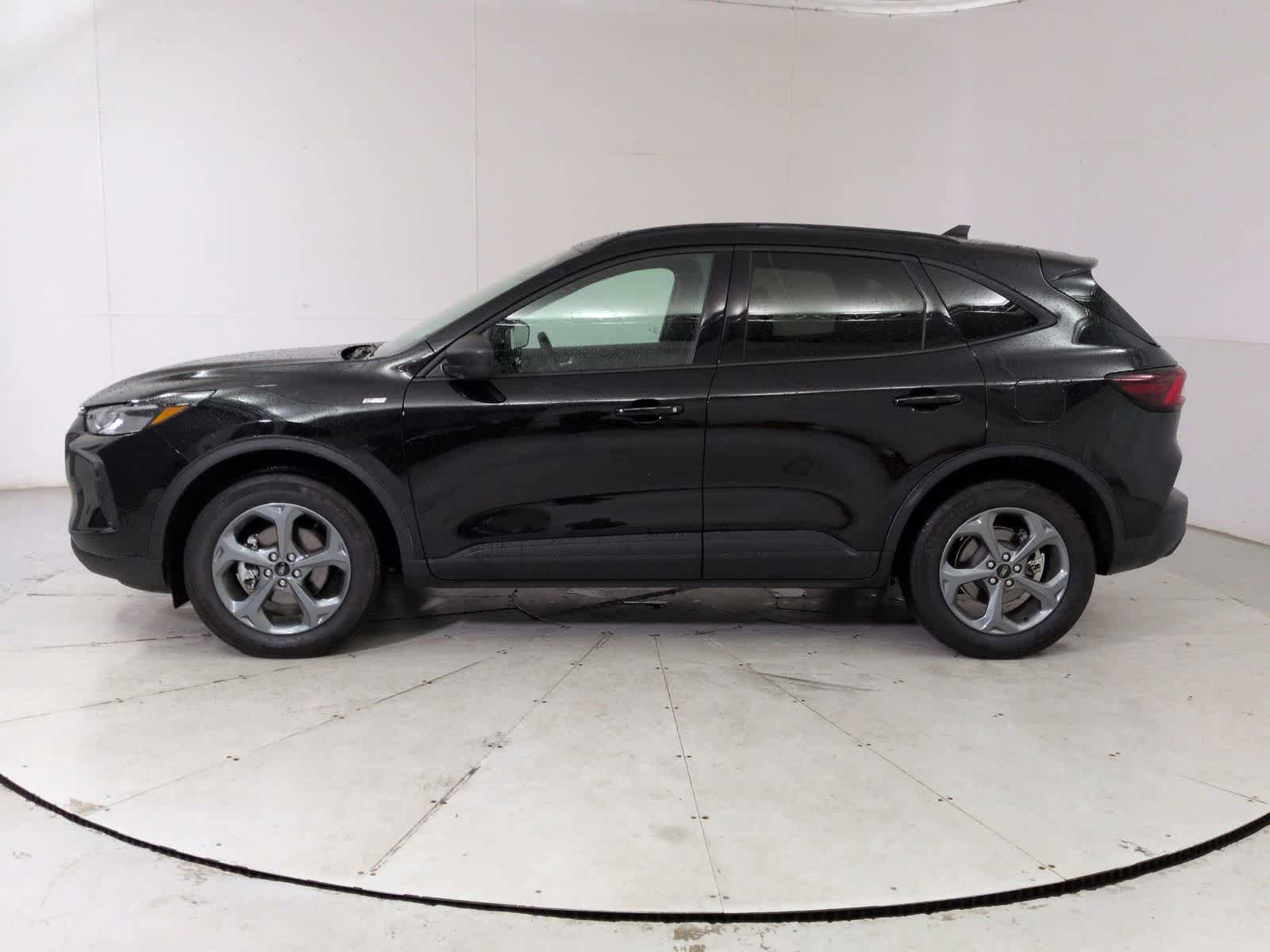 Used 2025 Ford Escape ST-Line image 3