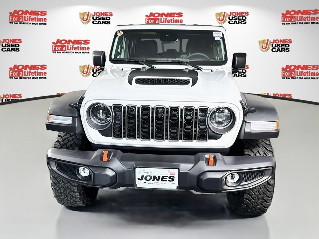 Used 2025 Jeep Gladiator Mojave w/ Technology Group AWD/4WD image 13