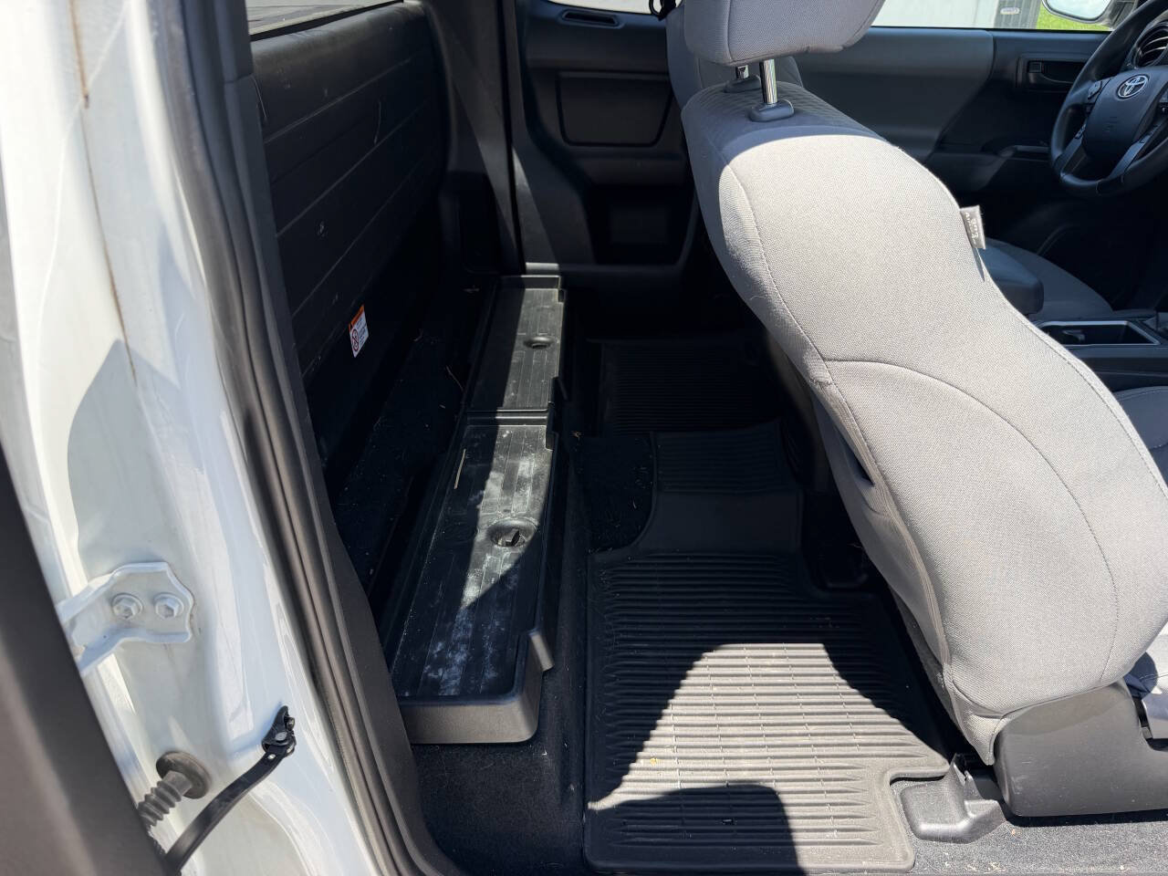 Used 2020 Toyota Tacoma SR RWD image 22