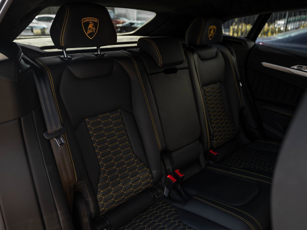 Used 2019 Lamborghini Urus image 28