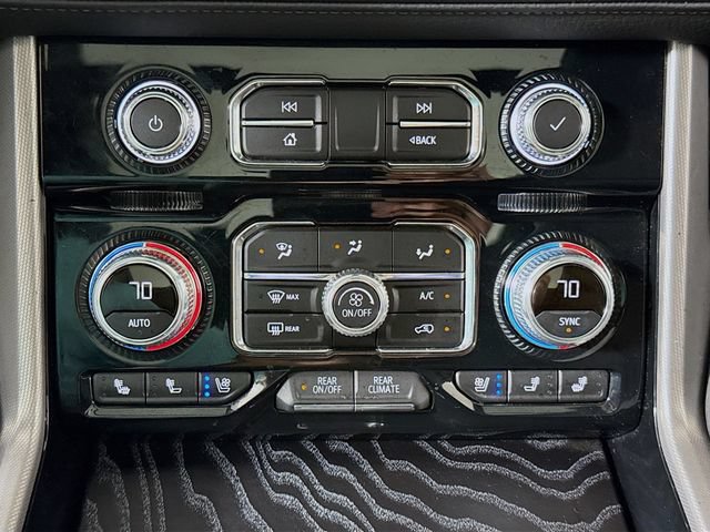 Used 2024 GMC Yukon XL Denali AWD/4WD image 17