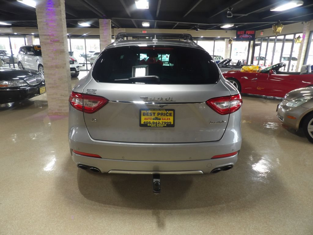 Used 2018 Maserati Levante GranLusso AWD/4WD image 5