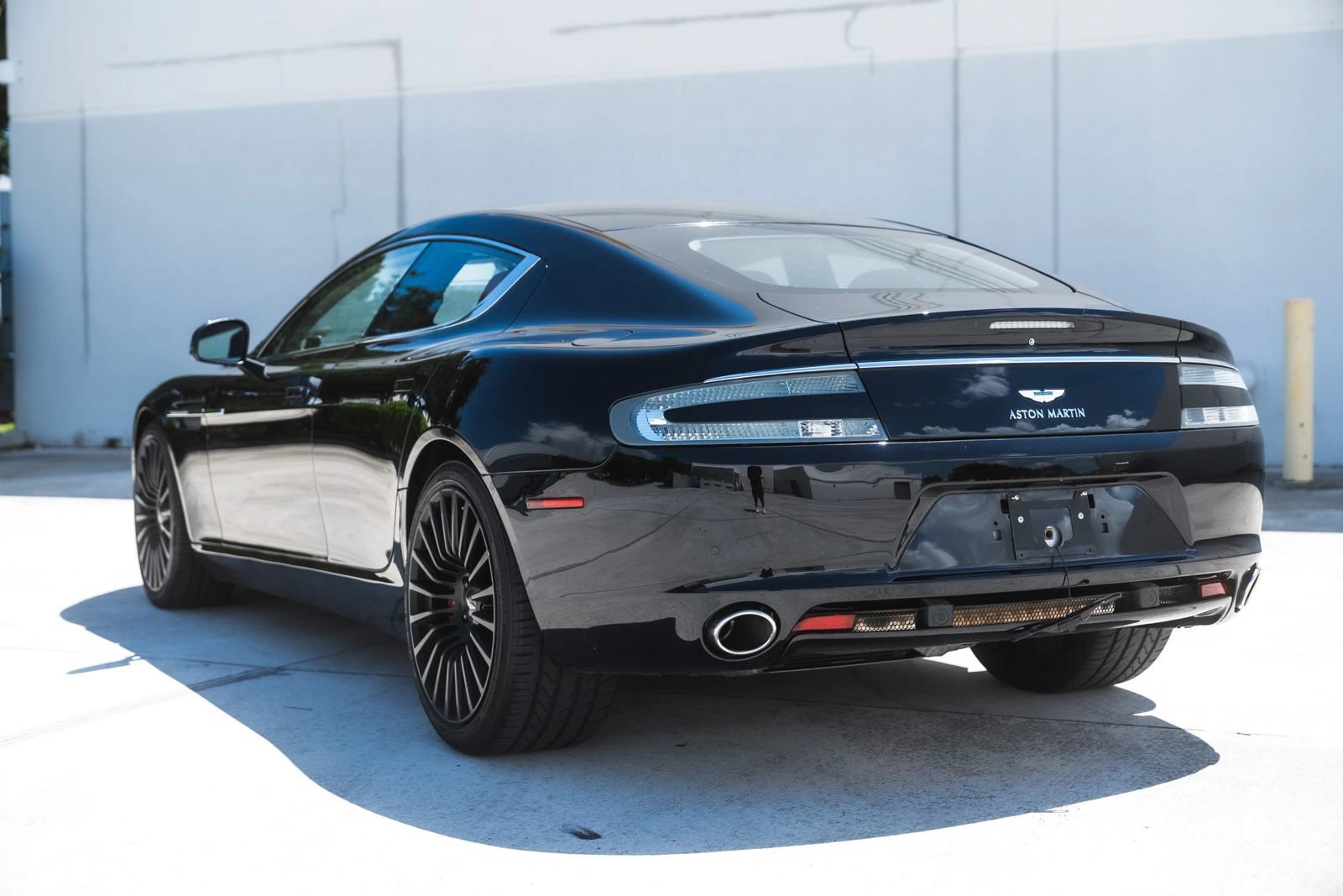 Used 2011 Aston Martin Rapide RWD image 8