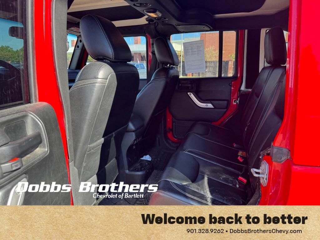 Used 2017 Jeep Wrangler Unlimited Rubicon w/ Connectivity Group AWD/4WD image 16