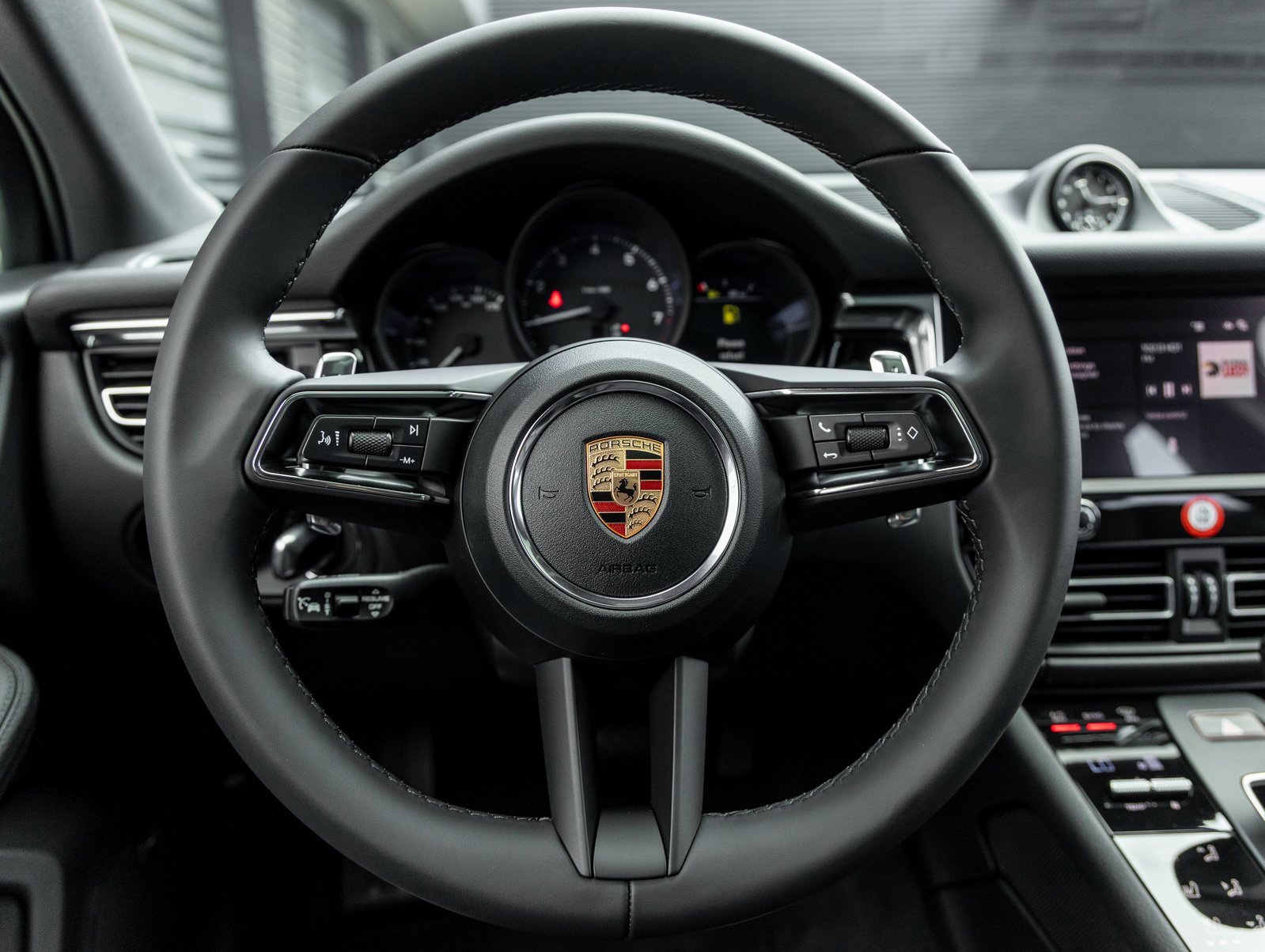 New 2026 Porsche Macan image 26