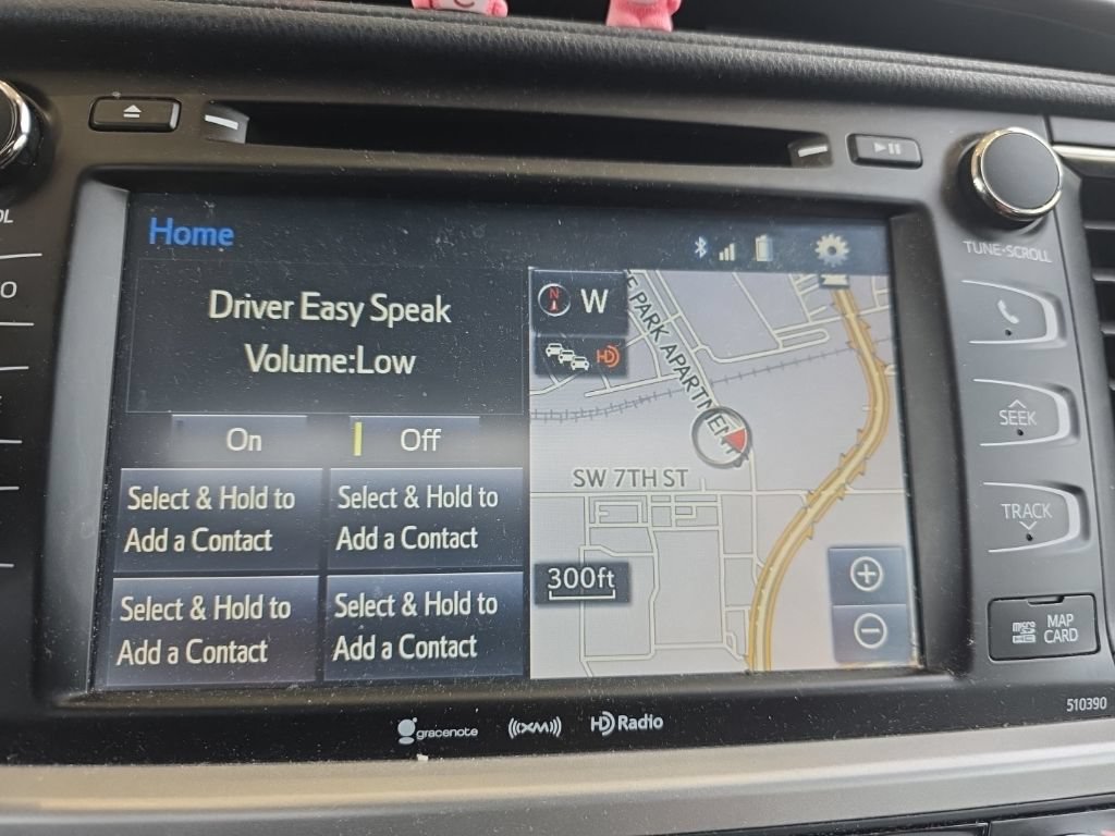 Used 2018 Toyota Highlander XLE AWD/4WD image 3