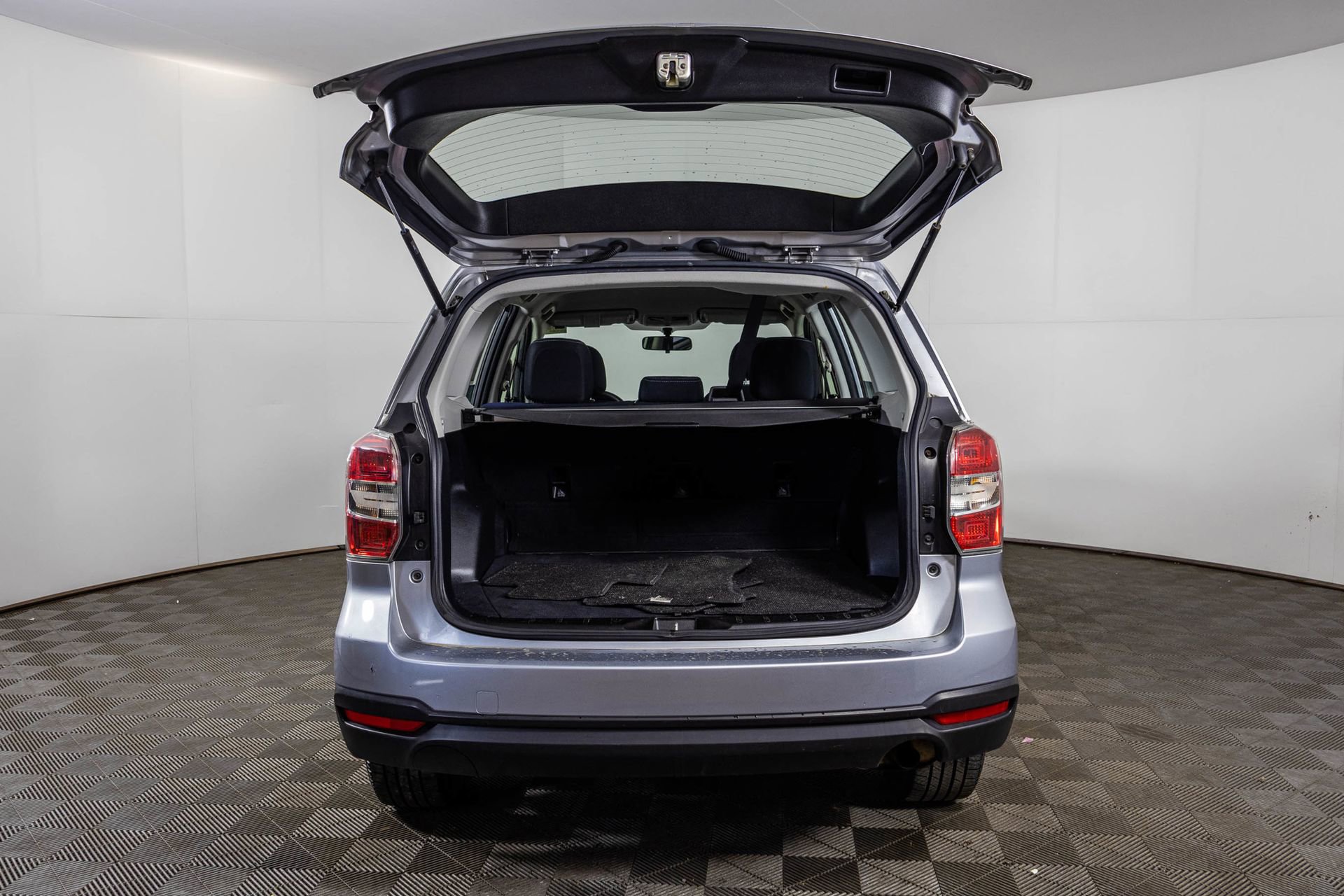 Used 2015 Subaru Forester 2.5i w/ Alloy Wheel Package image 36