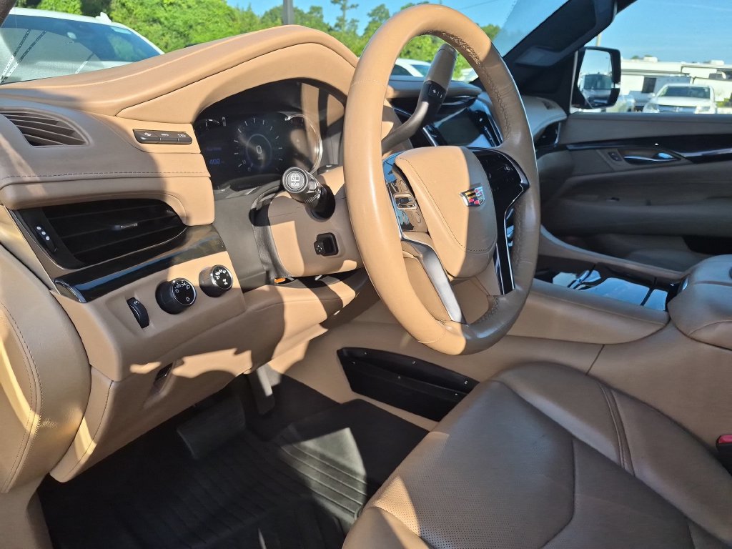 Used 2020 Cadillac Escalade ESV Platinum AWD/4WD image 13
