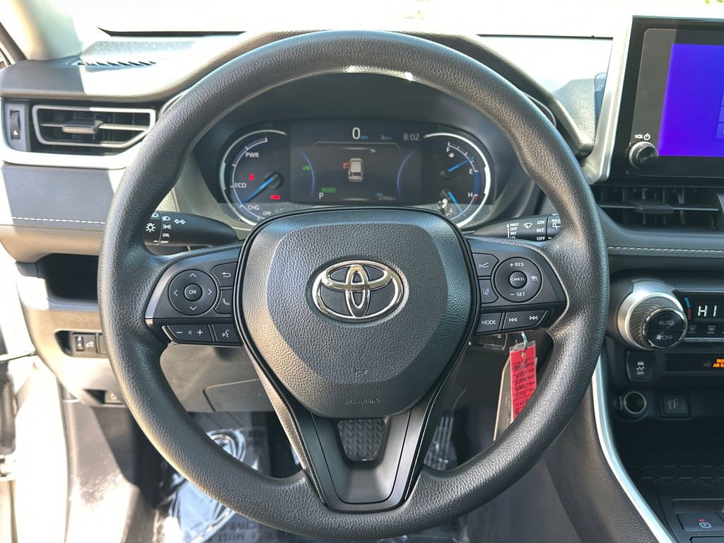 Used 2024 Toyota RAV4 LE AWD/4WD image 28