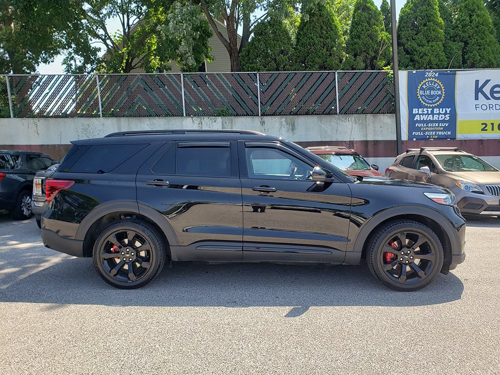 Certified 2022 Ford Explorer ST w/ Equipment Group 401A AWD/4WD image 4