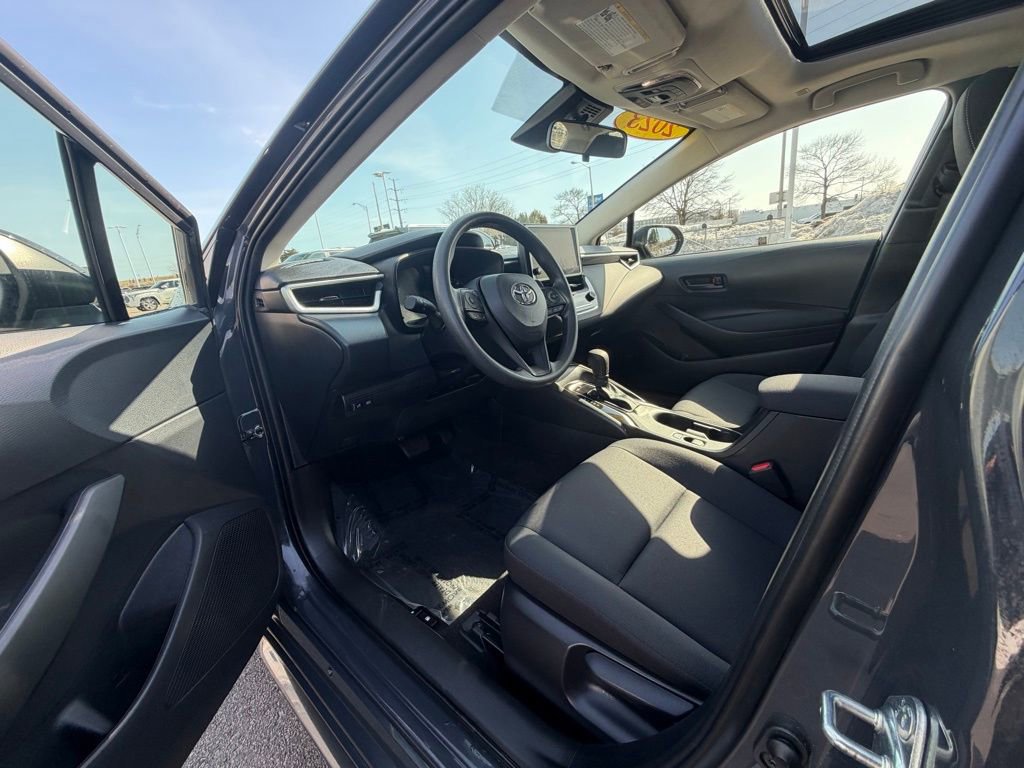 Used 2023 Toyota Corolla LE w/ LE Premium Package image 13