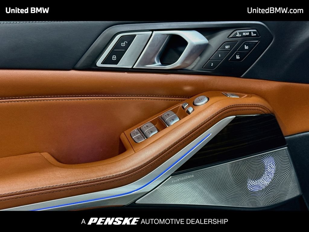 Certified 2023 BMW X7 M60i w/ Executive Package AWD/4WD image 3