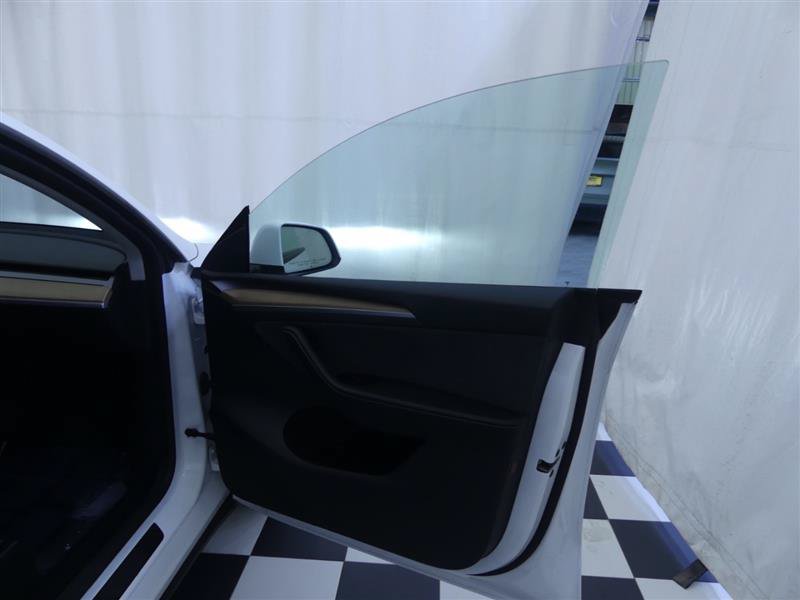Used 2023 Tesla Model Y Long Range AWD/4WD image 26