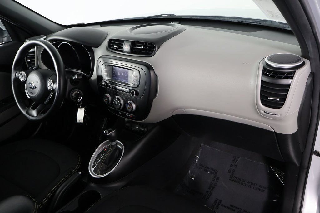 Used 2016 Kia Soul + w/ Eco Package FWD image 9
