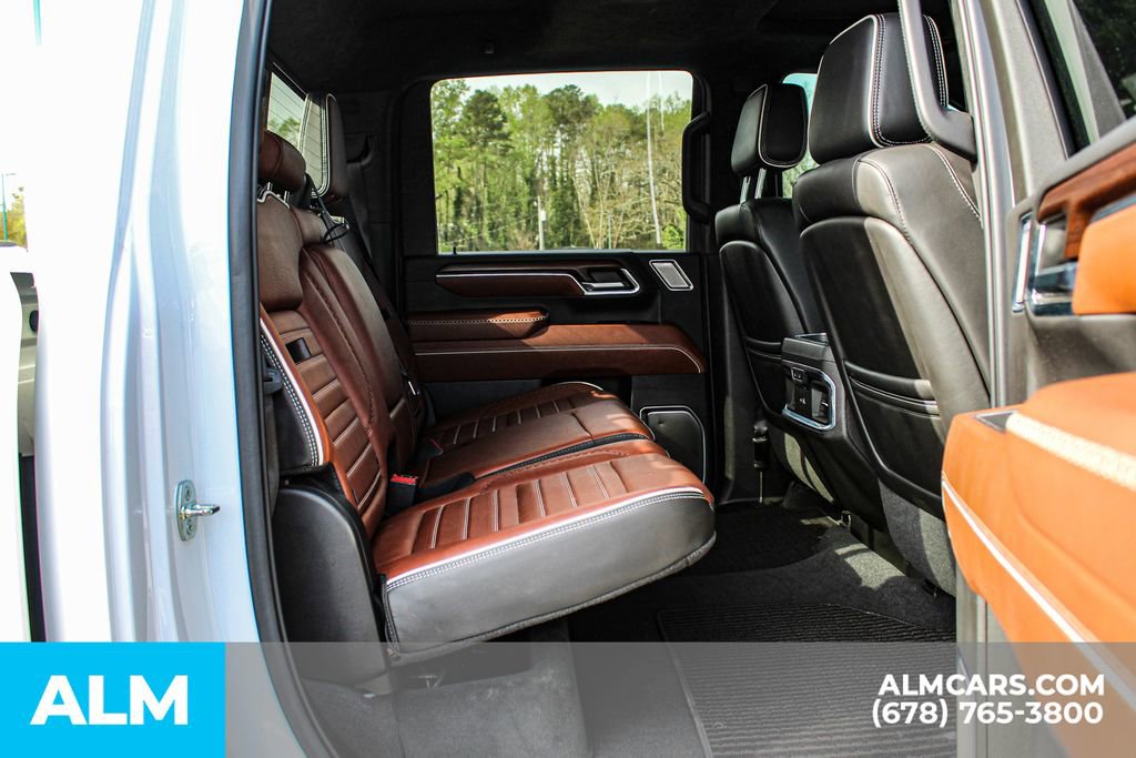 Used 2024 GMC Sierra 3500 Denali Ultimate AWD/4WD image 18