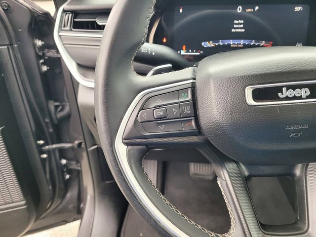 Used 2023 Jeep Grand Cherokee L Laredo AWD/4WD image 19