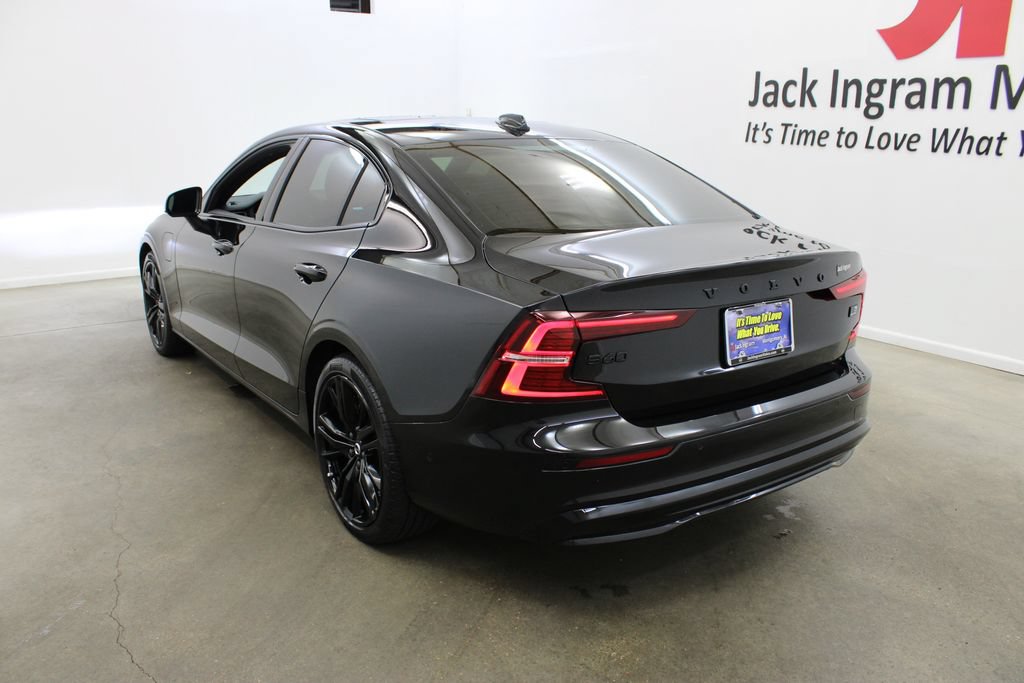 Certified 2024 Volvo S60 T8 Plus w/ Climate Package AWD/4WD image 3