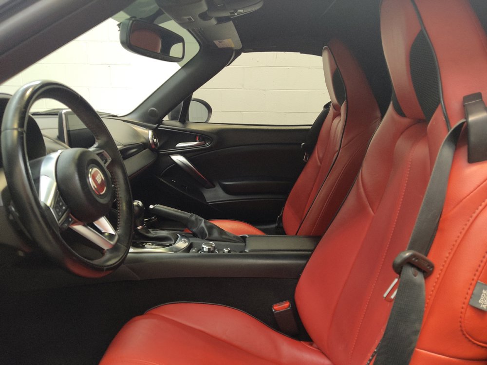 Used 2017 FIAT 124 Spider Abarth RWD image 17