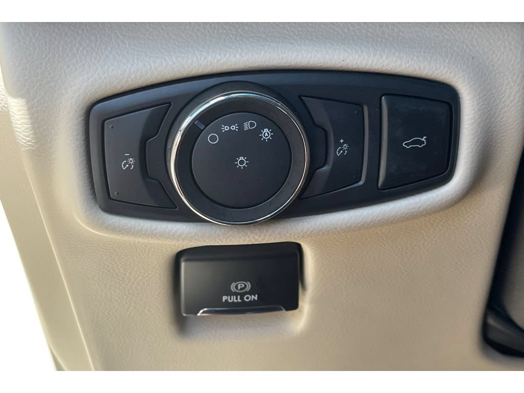 Used 2018 Lincoln MKZ Reserve FWD image 38