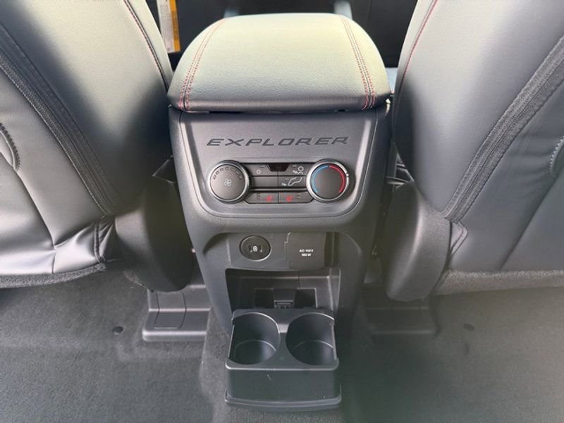 New 2026 Ford Explorer ST-Line w/ ST-Line Street Pack image 19