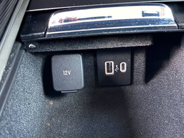 Used 2022 Lincoln Corsair AWD w/ Premium Package image 15